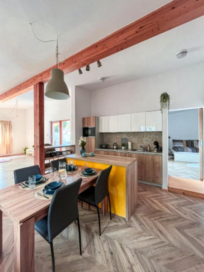 Apartman Niklan Roznov pod Radhostem Bagian luar foto