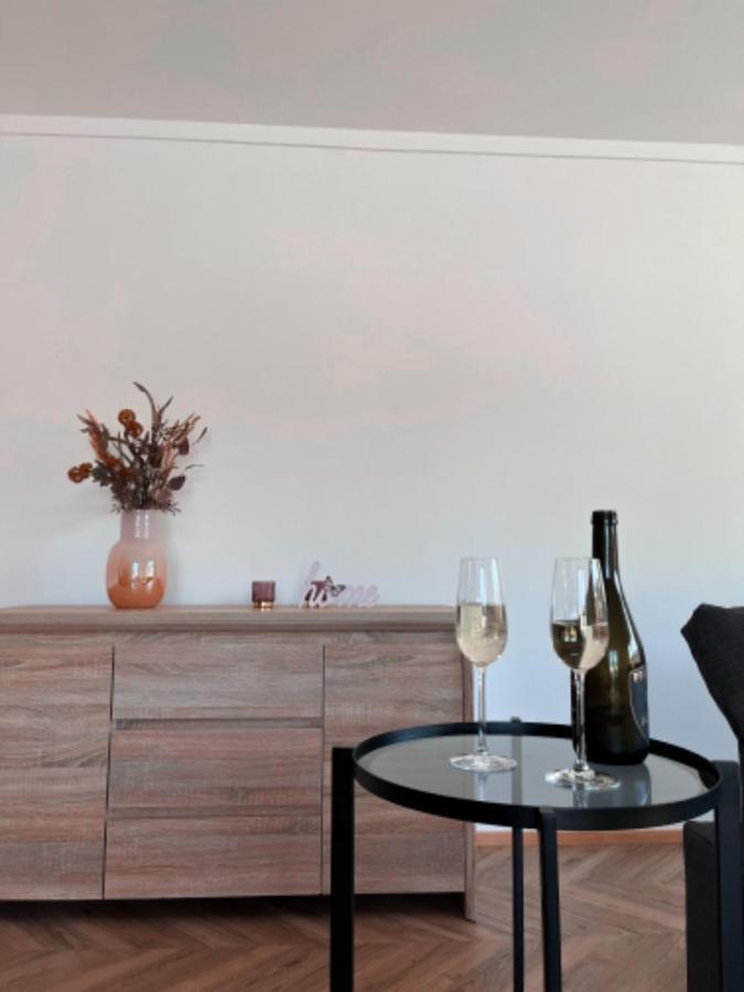 Apartman Niklan Roznov pod Radhostem Bagian luar foto