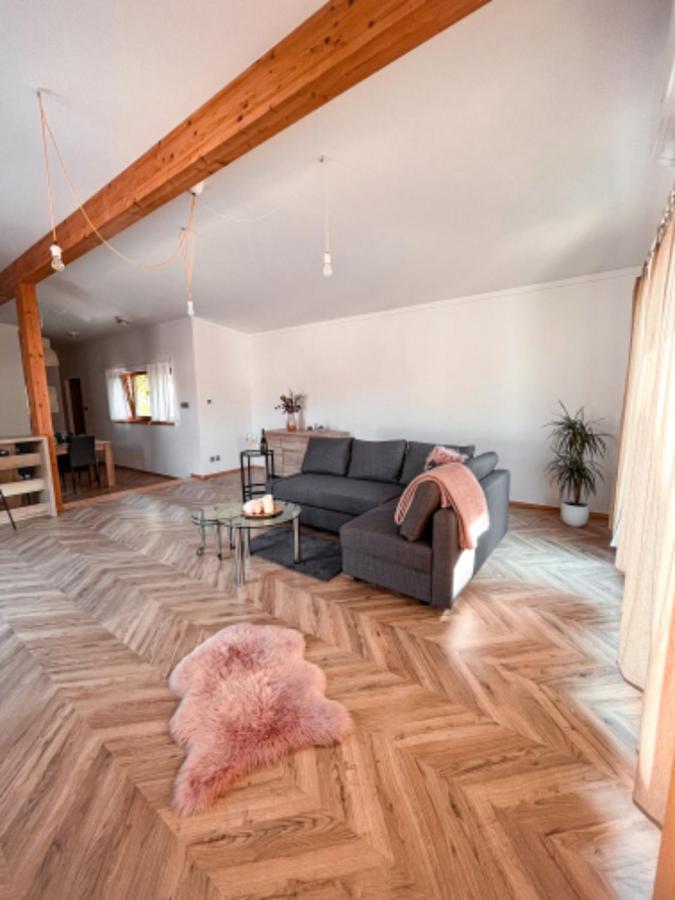Apartman Niklan Roznov pod Radhostem Bagian luar foto