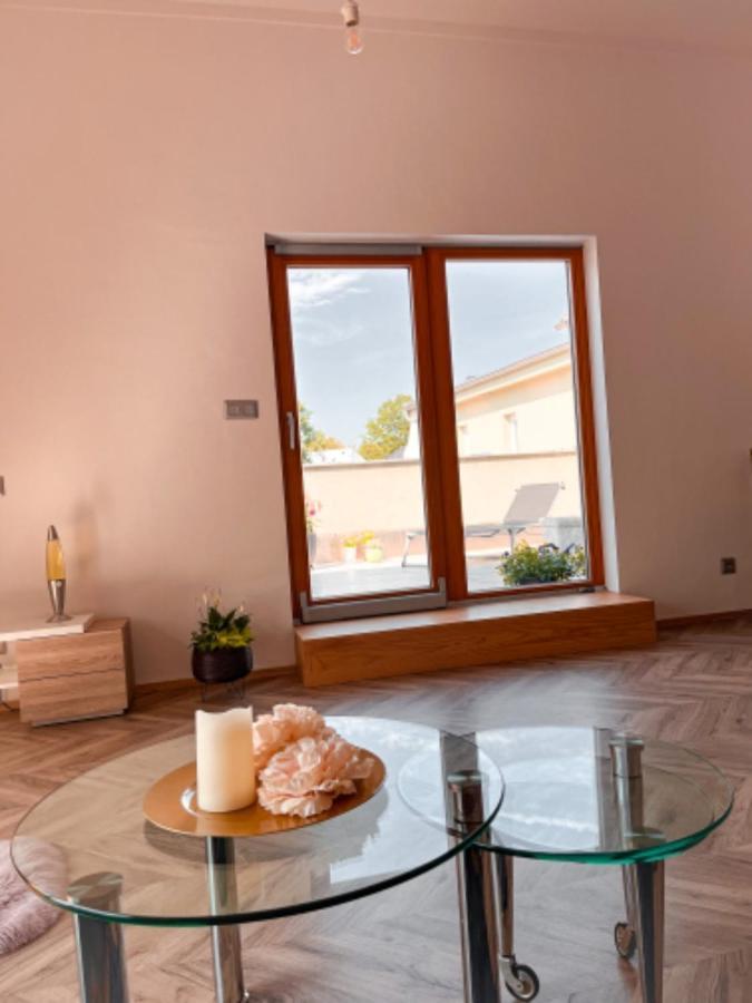 Apartman Niklan Roznov pod Radhostem Bagian luar foto