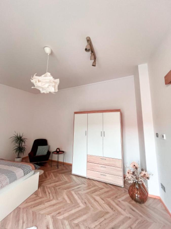 Apartman Niklan Roznov pod Radhostem Bagian luar foto