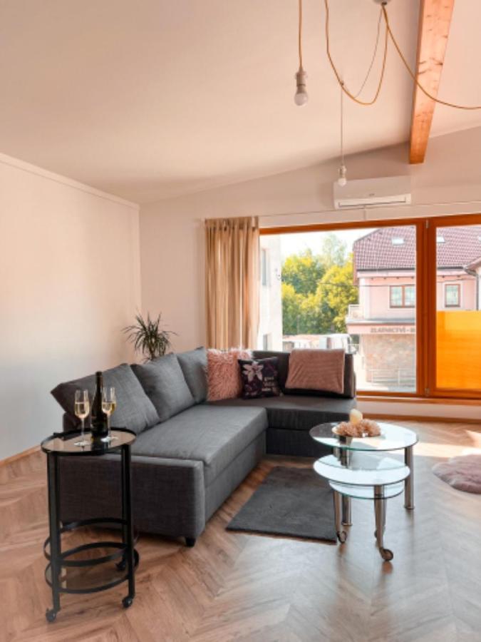 Apartman Niklan Roznov pod Radhostem Bagian luar foto