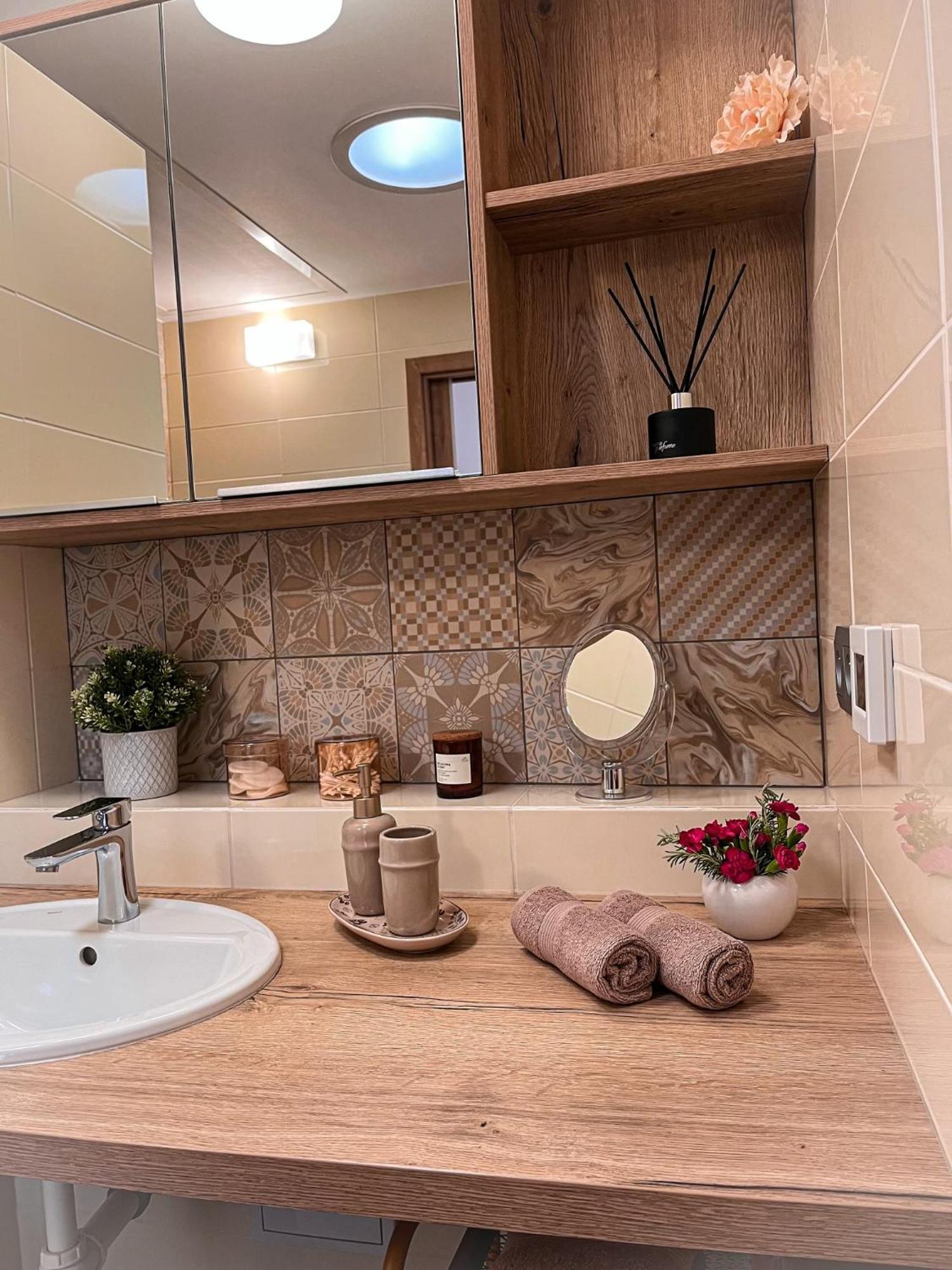 Apartman Niklan Roznov pod Radhostem Bagian luar foto